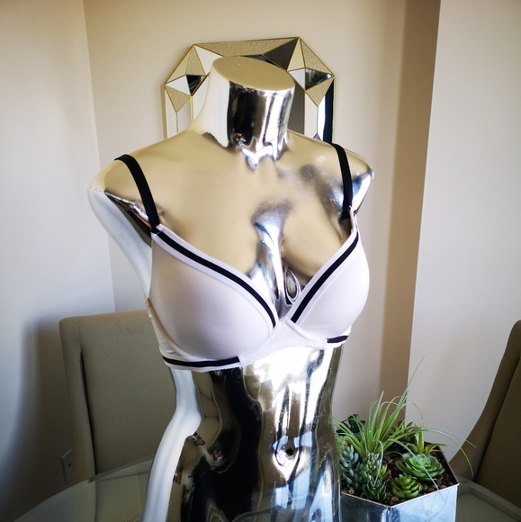 🔥2/20🔥Lasenza Bras 32D - Picture 2 of 6